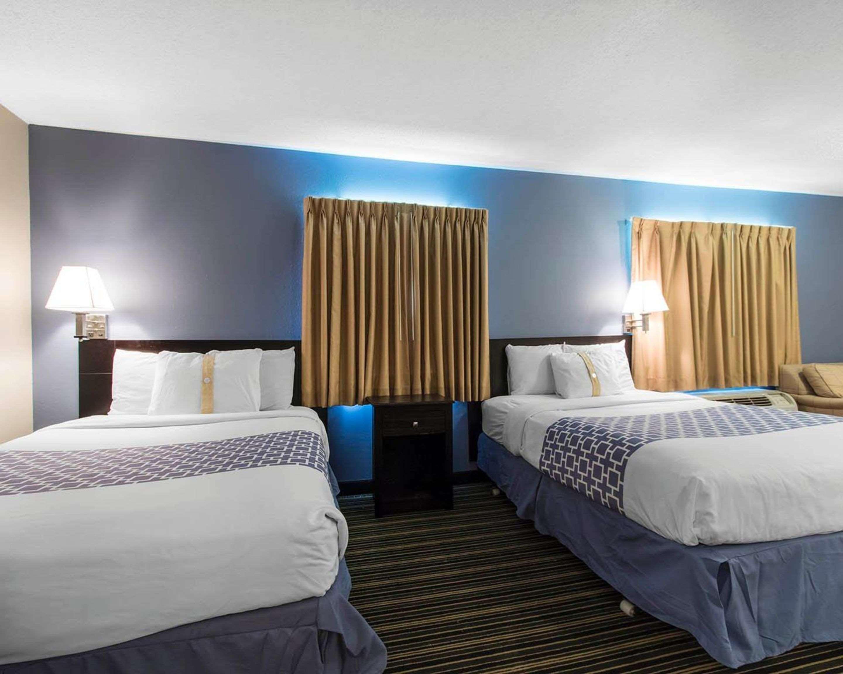 Suburban Extended Stay Hotel Naval Base Area Warrington Exteriör bild