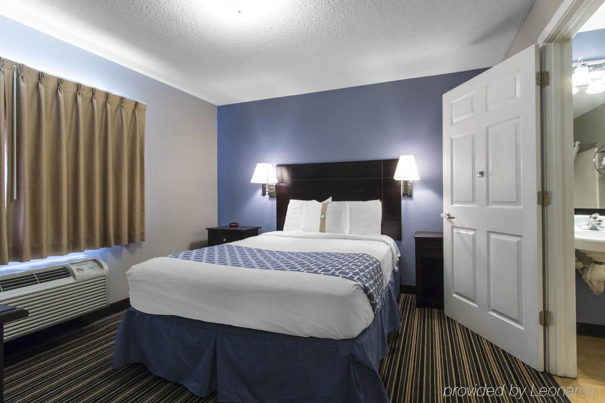 Suburban Extended Stay Hotel Naval Base Area Warrington Exteriör bild